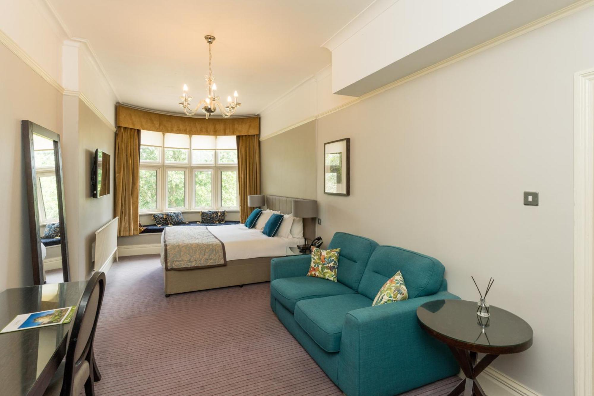 Hartsfield Manor Hotel Dorking Exterior photo