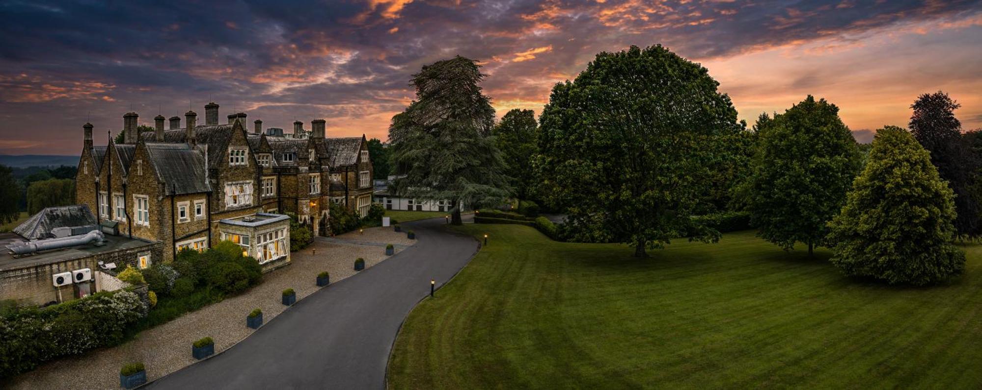 Hartsfield Manor Hotel Dorking Exterior photo