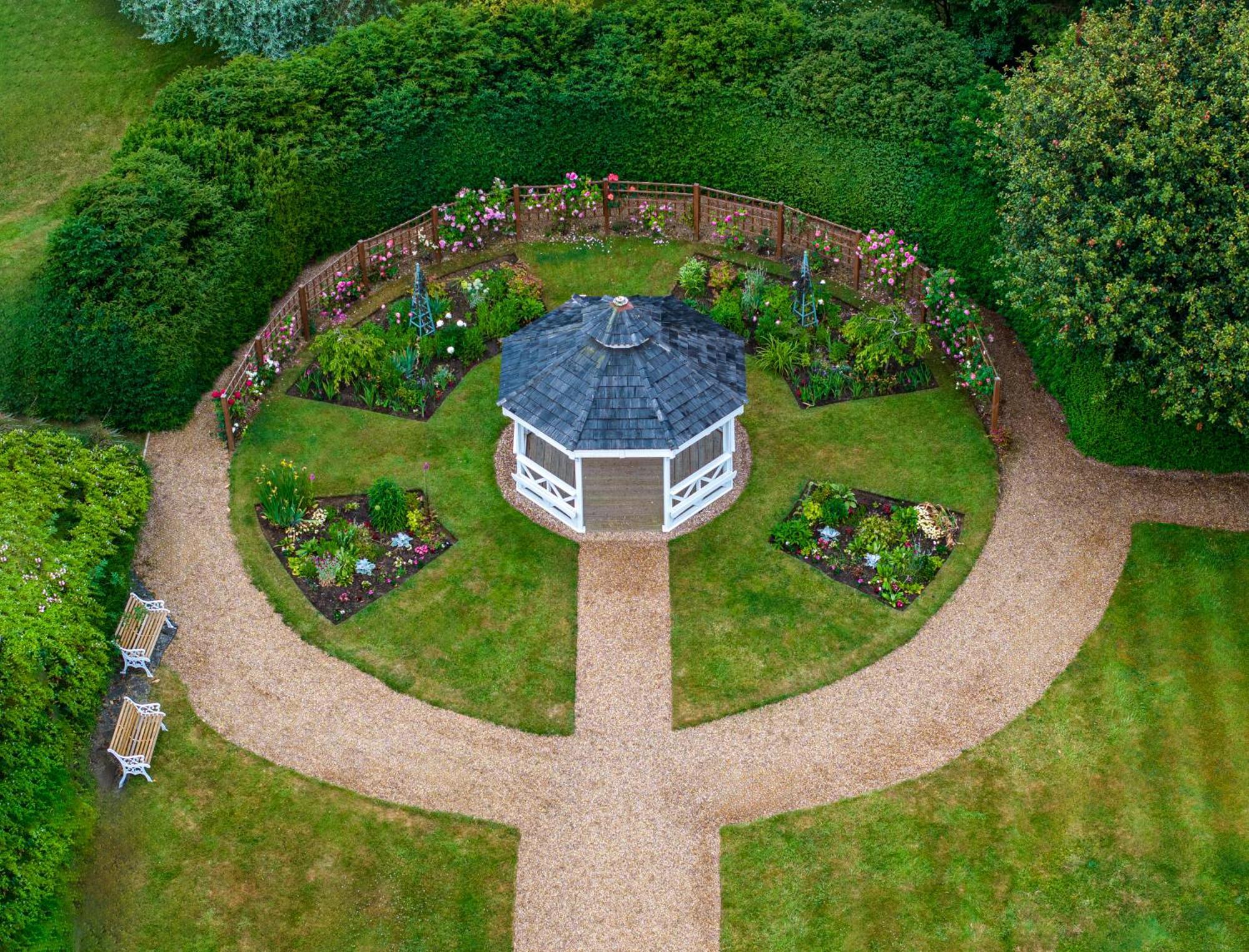 Hartsfield Manor Hotel Dorking Exterior photo