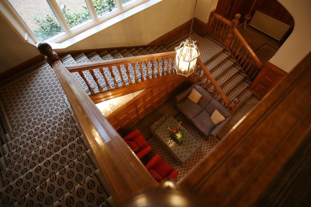 Hartsfield Manor Hotel Dorking Exterior photo