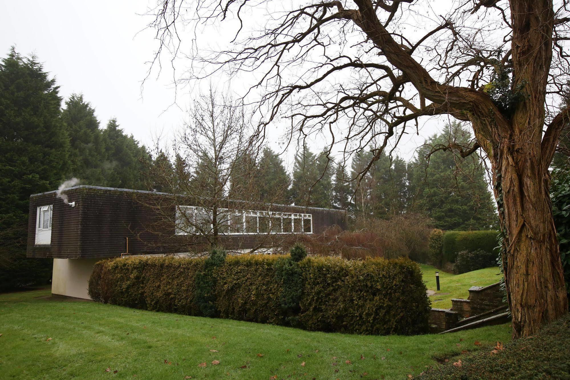 Hartsfield Manor Hotel Dorking Exterior photo