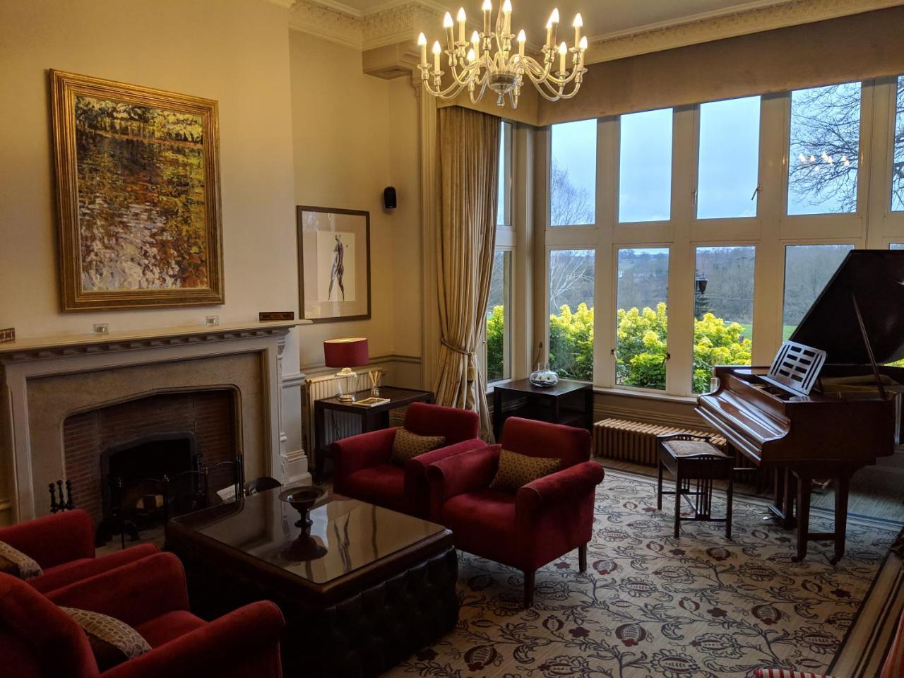 Hartsfield Manor Hotel Dorking Exterior photo